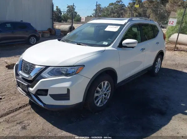 5N1AT2MT5HC851003 2017 NISSAN ROGUE - Image 2
