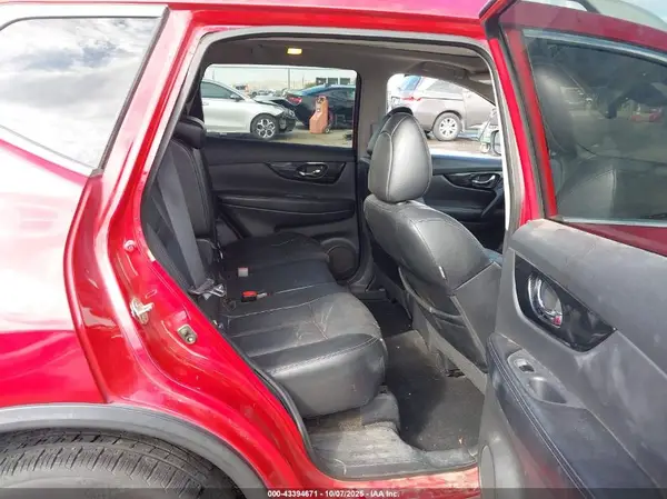 5N1AT2MT5HC861370 2017 NISSAN ROGUE - Image 8