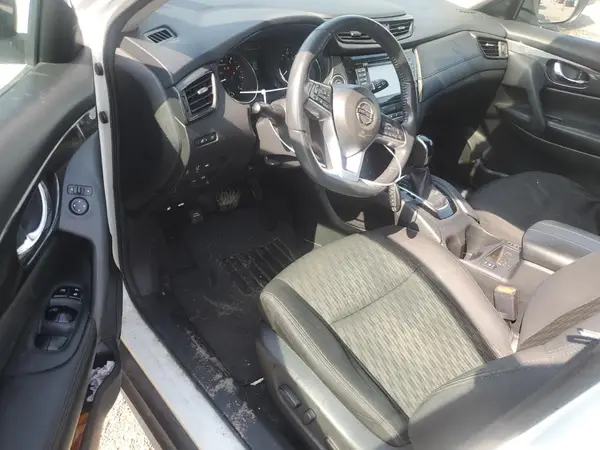 5N1AT2MT5HC862213 2017 NISSAN ROGUE - Image 8