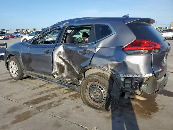 5N1AT2MT5HC862325 2017 NISSAN ROGUE - Image 2