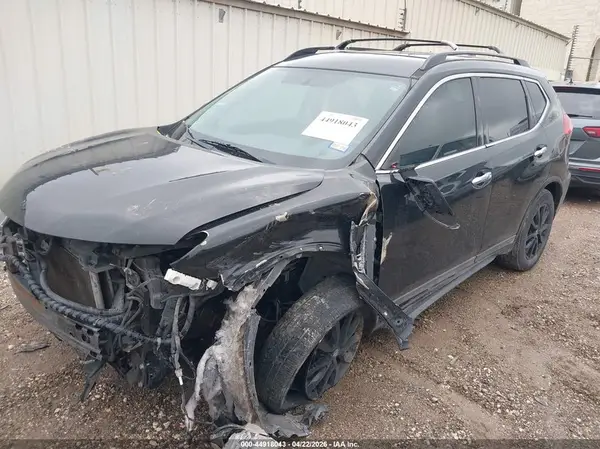 5N1AT2MT5HC864074 2017 NISSAN ROGUE - Image 2