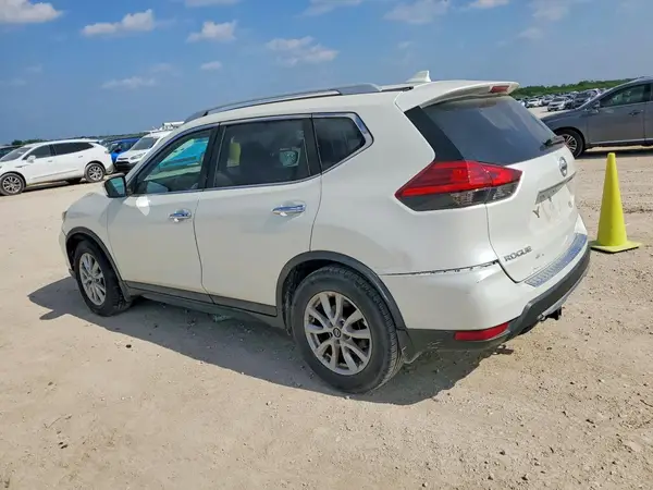 5N1AT2MT5HC869484 2017 NISSAN ROGUE - Image 2