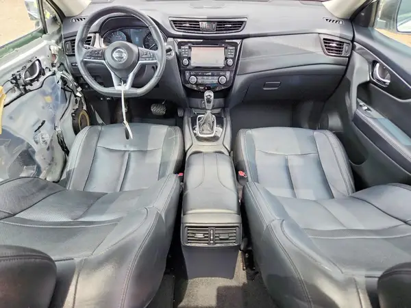 5N1AT2MT5HC870263 2017 NISSAN ROGUE - Image 8
