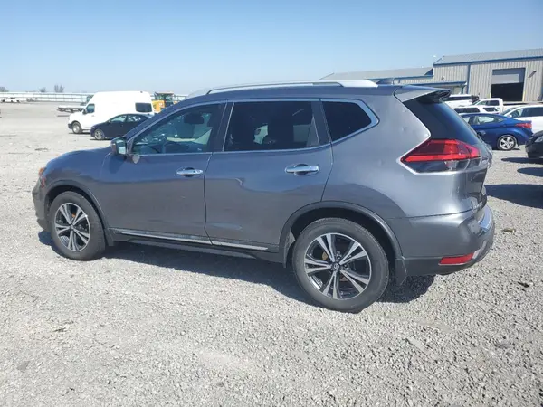 5N1AT2MT5HC871056 2017 NISSAN ROGUE - Image 2