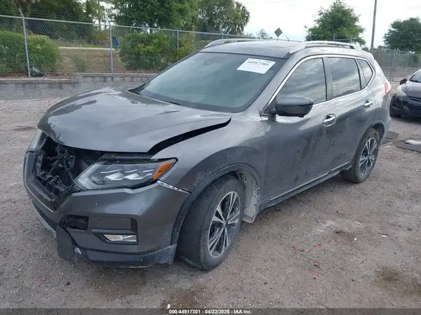 5N1AT2MT5HC871932 2017 NISSAN ROGUE - Image 2