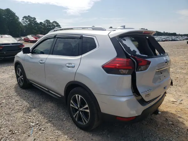 5N1AT2MT5HC872451 2017 NISSAN ROGUE - Image 2