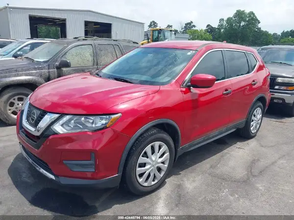 5N1AT2MT5HC875740 2017 NISSAN ROGUE - Image 2