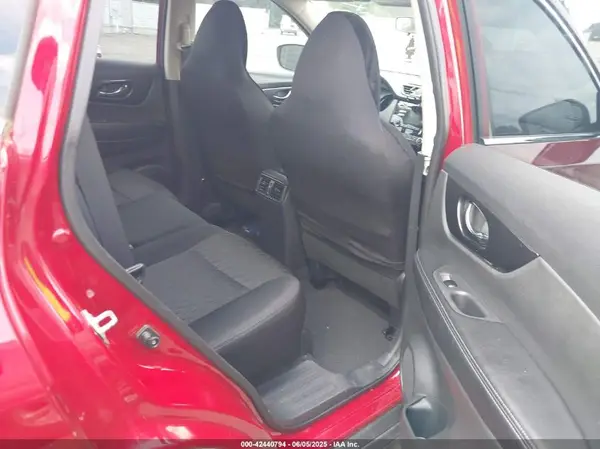 5N1AT2MT5HC875740 2017 NISSAN ROGUE - Image 8