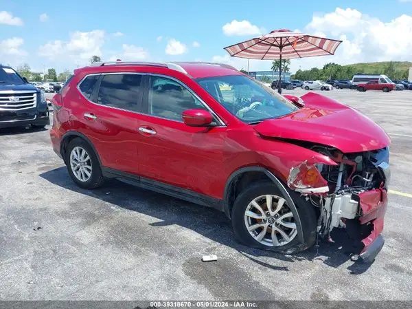 5N1AT2MT5HC876175 2017 NISSAN ROGUE - Image 1