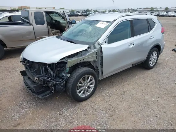 5N1AT2MT5HC878038 2017 NISSAN ROGUE - Image 2