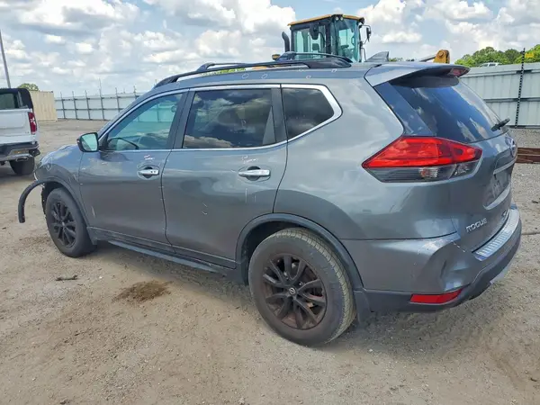 5N1AT2MT5HC883756 2017 NISSAN ROGUE - Image 2