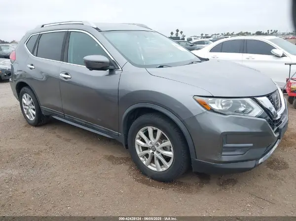 5N1AT2MT5HC884390 2017 NISSAN ROGUE - Image 1
