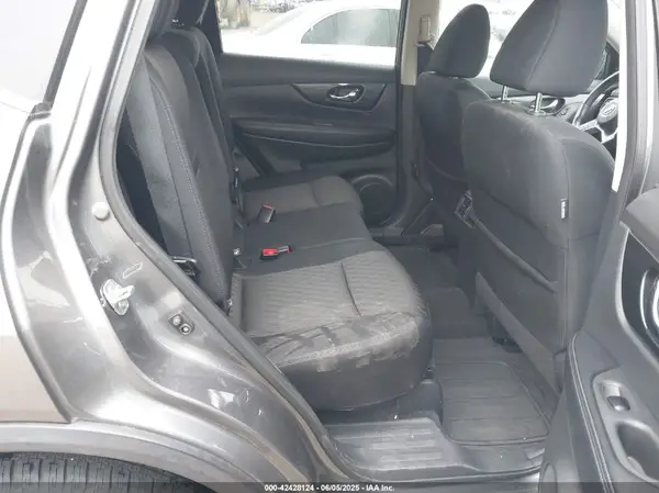 5N1AT2MT5HC884390 2017 NISSAN ROGUE - Image 8