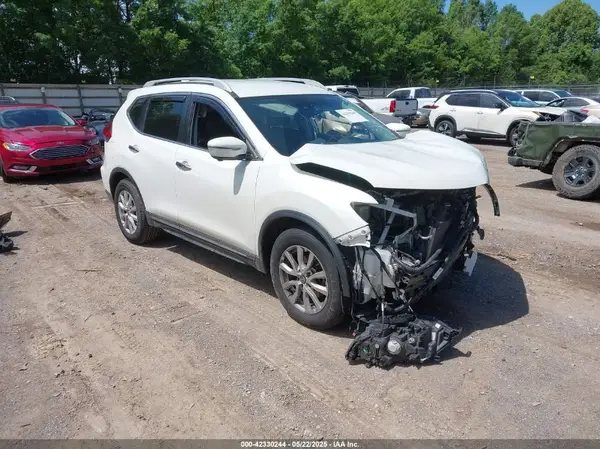 5N1AT2MT5HC884728 2017 NISSAN ROGUE - Image 1