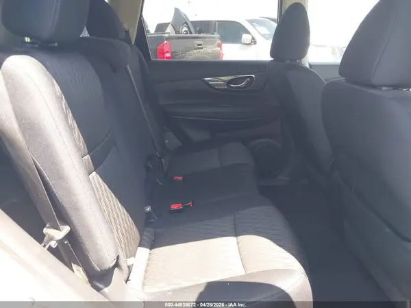 5N1AT2MT5HC890769 2017 NISSAN ROGUE - Image 8