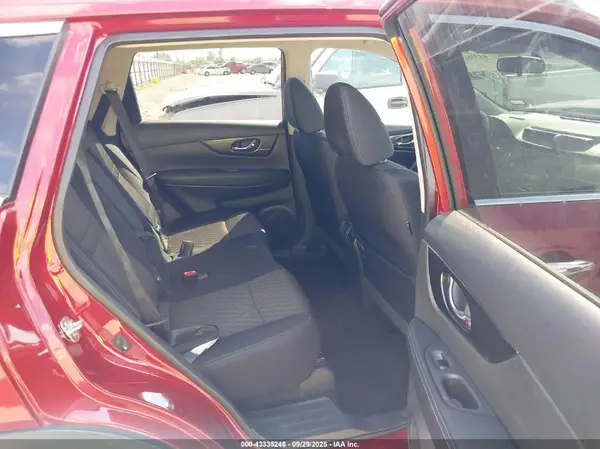 5N1AT2MT5JC704539 2018 NISSAN ROGUE - Image 8