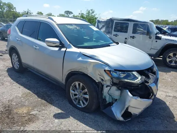 5N1AT2MT5JC712544 2018 NISSAN ROGUE - Image 1