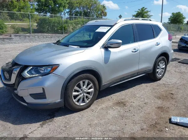 5N1AT2MT5JC712544 2018 NISSAN ROGUE - Image 2
