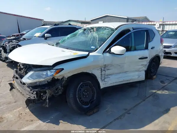 5N1AT2MT5JC714147 2018 NISSAN ROGUE - Image 2