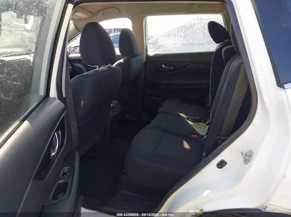 5N1AT2MT5JC714147 2018 NISSAN ROGUE - Image 8