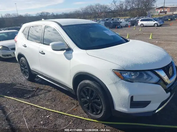 5N1AT2MT5JC715959 2018 NISSAN ROGUE - Image 1