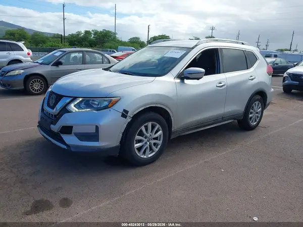 5N1AT2MT5JC716142 2018 NISSAN ROGUE - Image 2