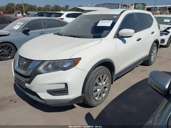 5N1AT2MT5JC718313 2018 NISSAN ROGUE - Image 2