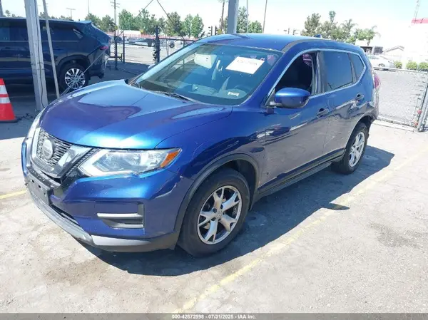 5N1AT2MT5JC718330 2018 NISSAN ROGUE - Image 2