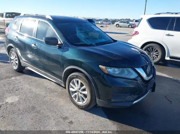 5N1AT2MT5JC722474 2018 NISSAN ROGUE - Image 1