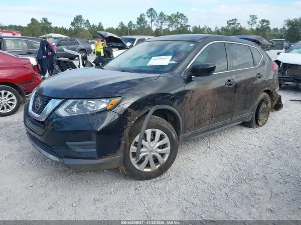 5N1AT2MT5JC727674 2018 NISSAN ROGUE - Image 2