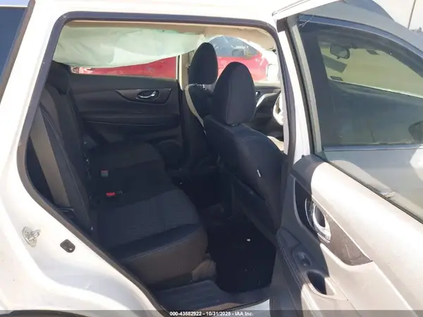 5N1AT2MT5JC729067 2018 NISSAN ROGUE - Image 8