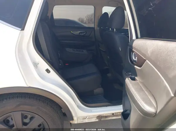 5N1AT2MT5JC730901 2018 NISSAN ROGUE - Image 8