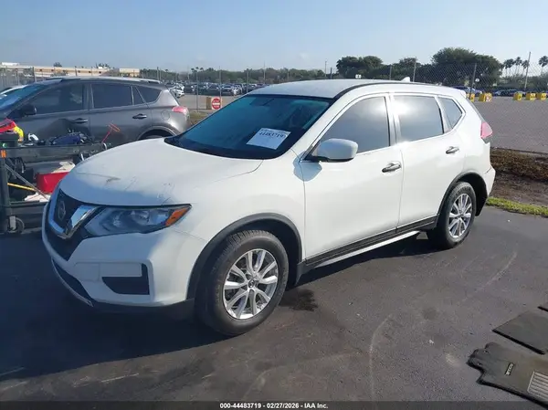 5N1AT2MT5JC732048 2018 NISSAN ROGUE - Image 2