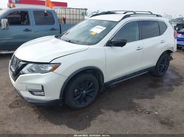 5N1AT2MT5JC741932 2018 NISSAN ROGUE - Image 2