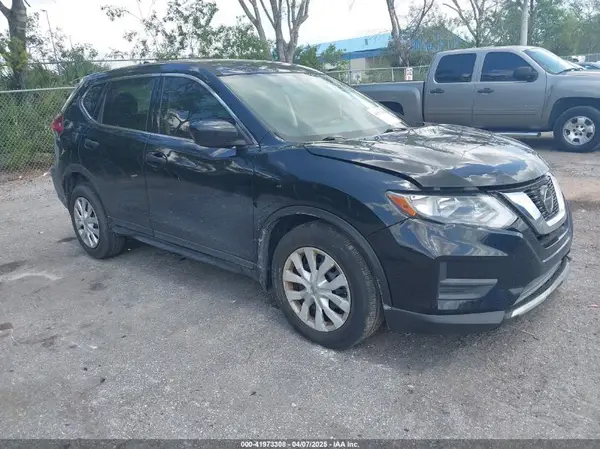 5N1AT2MT5JC748010 2018 NISSAN ROGUE - Image 1