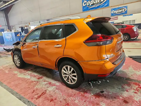5N1AT2MT5JC749416 2018 NISSAN ROGUE - Image 2