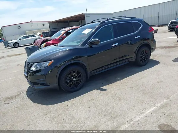 5N1AT2MT5JC757340 2018 NISSAN ROGUE - Image 2