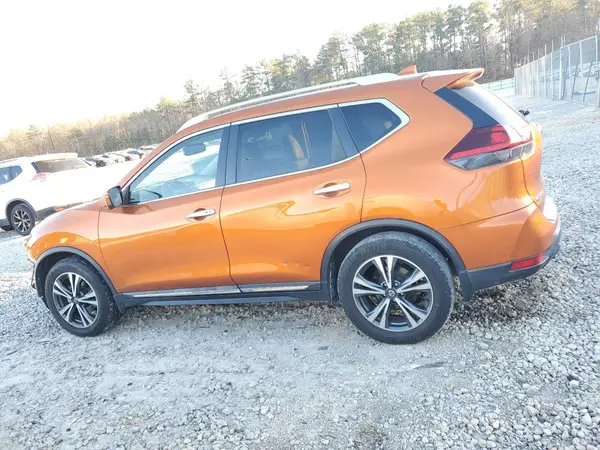 5N1AT2MT5JC760397 2018 NISSAN ROGUE - Image 2