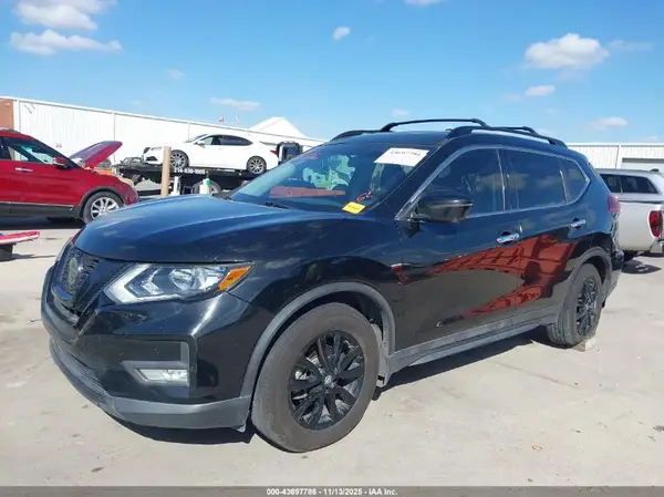 5N1AT2MT5JC761548 2018 NISSAN ROGUE - Image 2