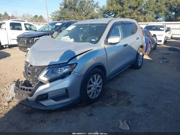 5N1AT2MT5JC766572 2018 NISSAN ROGUE - Image 2