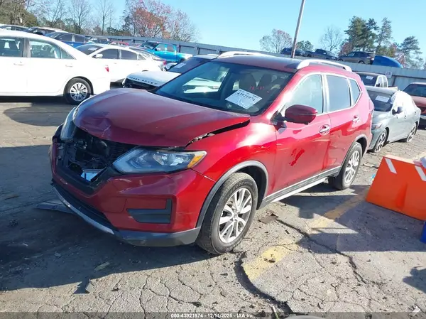 5N1AT2MT5JC772646 2018 NISSAN ROGUE - Image 2