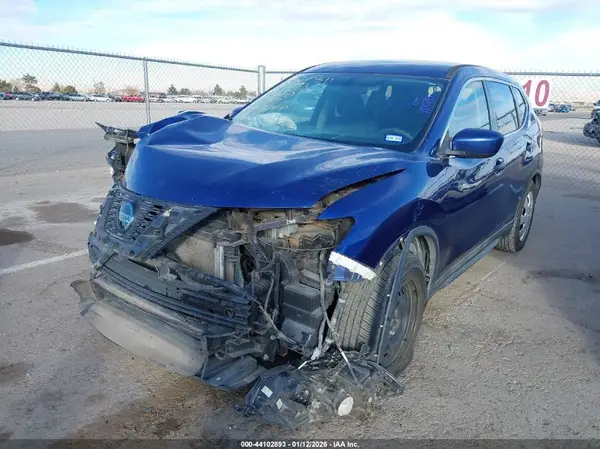 5N1AT2MT5JC775207 2018 NISSAN ROGUE - Image 2