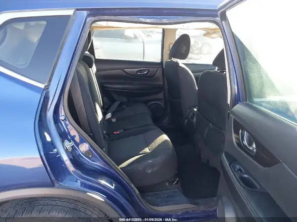 5N1AT2MT5JC775207 2018 NISSAN ROGUE - Image 8