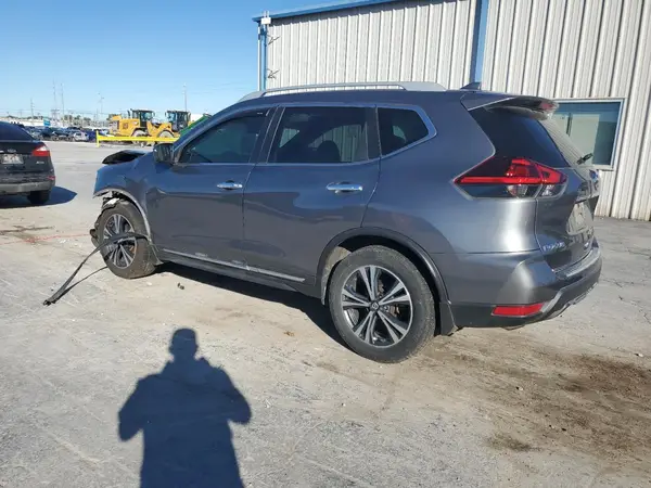 5N1AT2MT5JC785462 2018 NISSAN ROGUE - Image 2