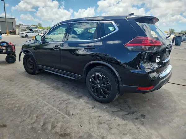5N1AT2MT5JC789947 2018 NISSAN ROGUE - Image 2