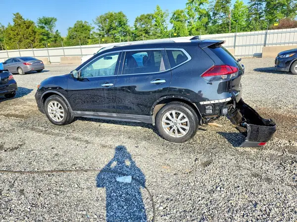 5N1AT2MT5JC800574 2018 NISSAN ROGUE - Image 2