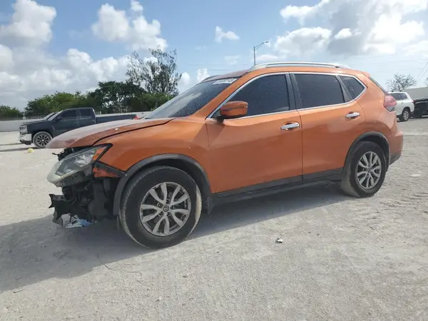 5N1AT2MT5JC804723 2018 NISSAN ROGUE - Image 1