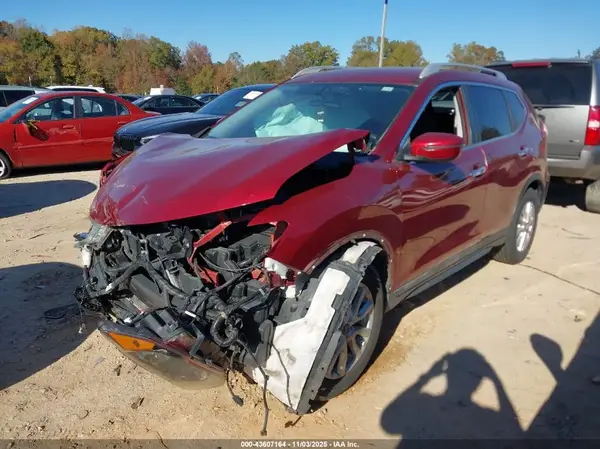 5N1AT2MT5JC805774 2018 NISSAN ROGUE - Image 2