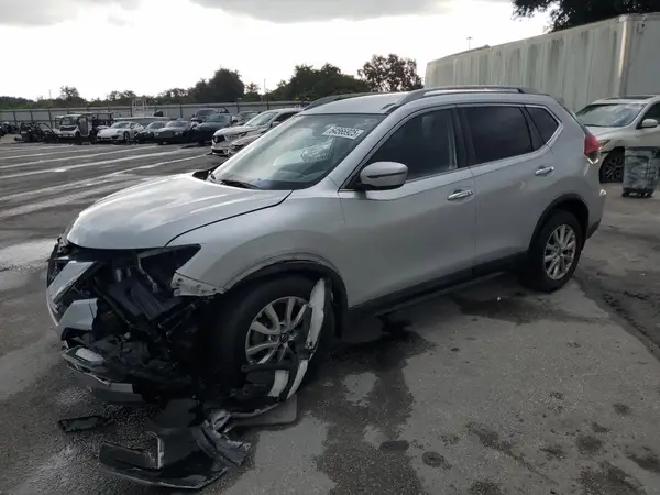 5N1AT2MT5JC814104 2018 NISSAN ROGUE - Image 1