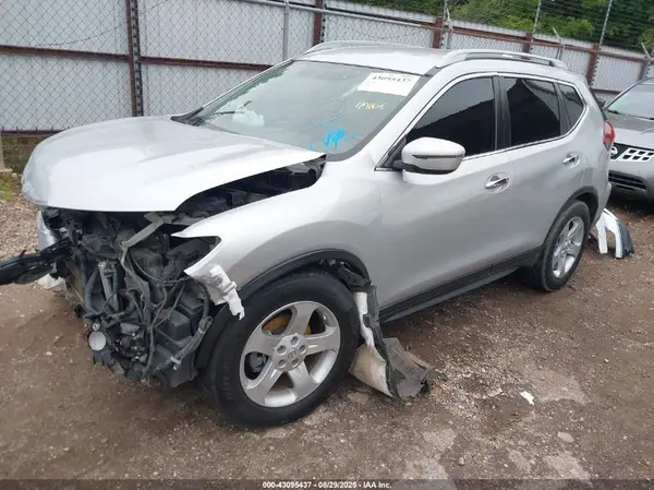 5N1AT2MT5JC814846 2018 NISSAN ROGUE - Image 2